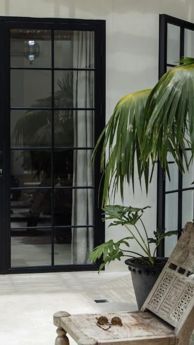 Gila Canggu, Bali Villa Denpasar