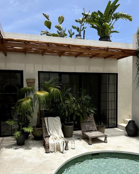 Gila Canggu, Bali Villa Denpasar